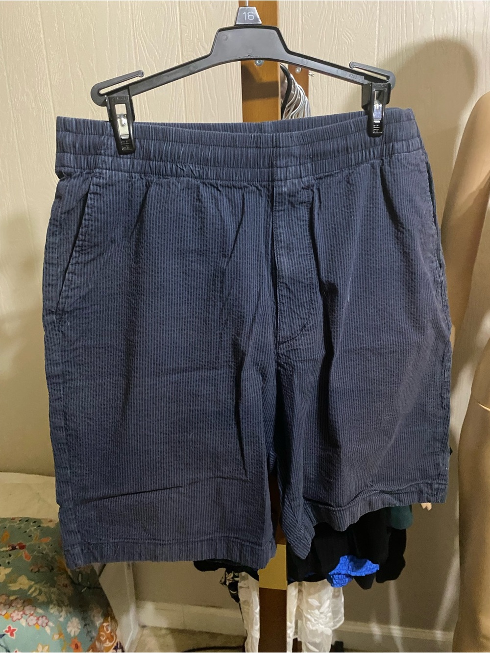 Uniqlo Men's Navy Corduroy Elastic-Waist Shorts